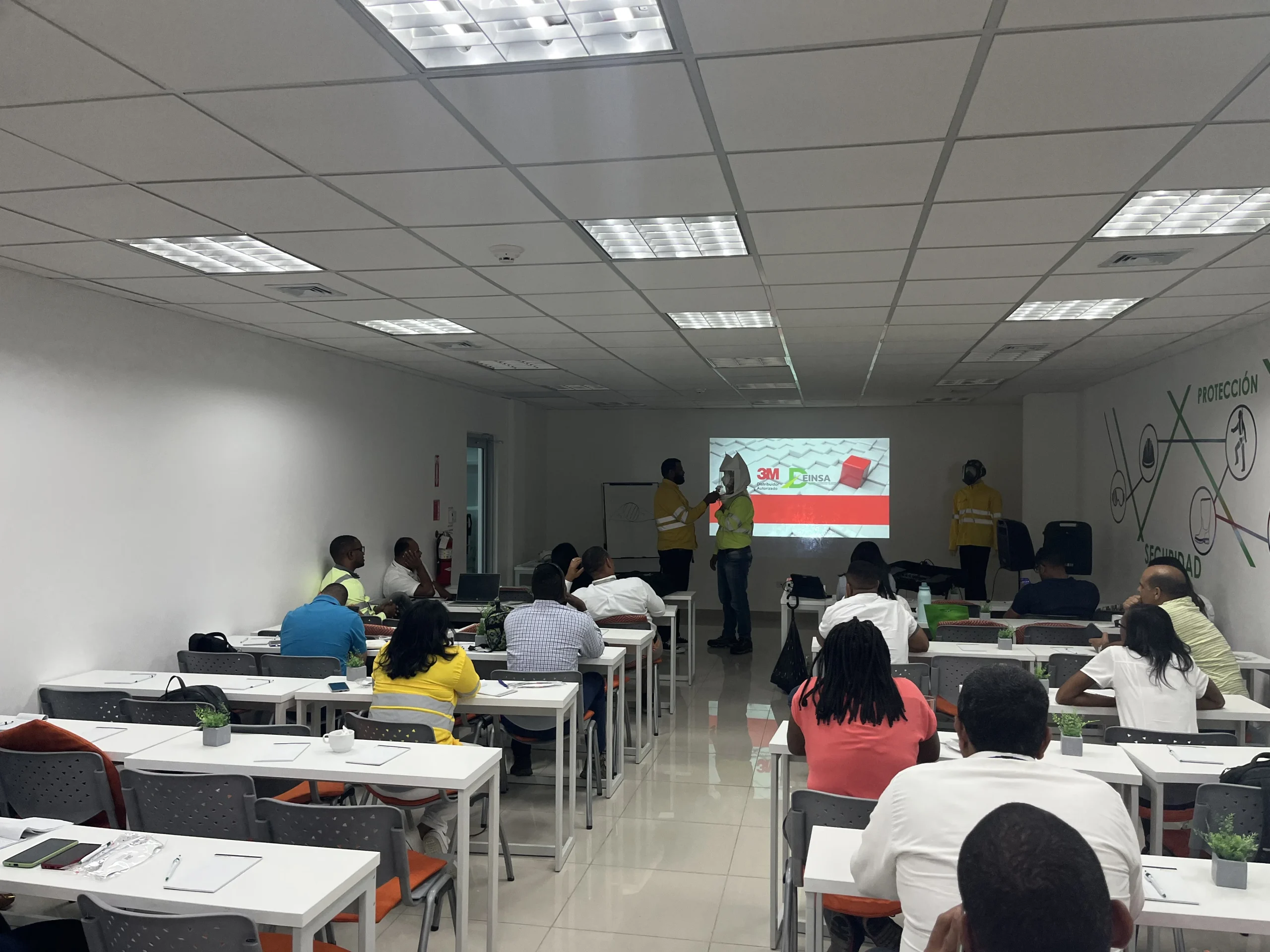 Capacitación empresarial en seguridad industrial